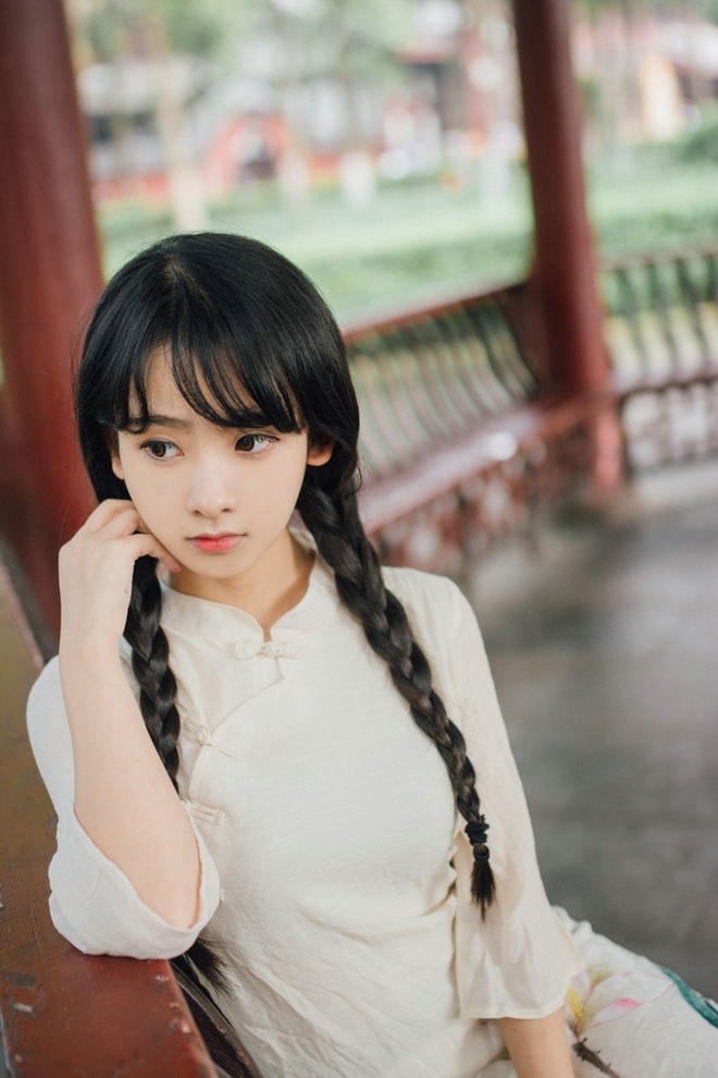 美女民国长裙户外娇巧甜美靓丽唯美写真