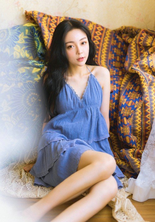 慵懒睡美人甜美淡然清新居家性感火辣写真