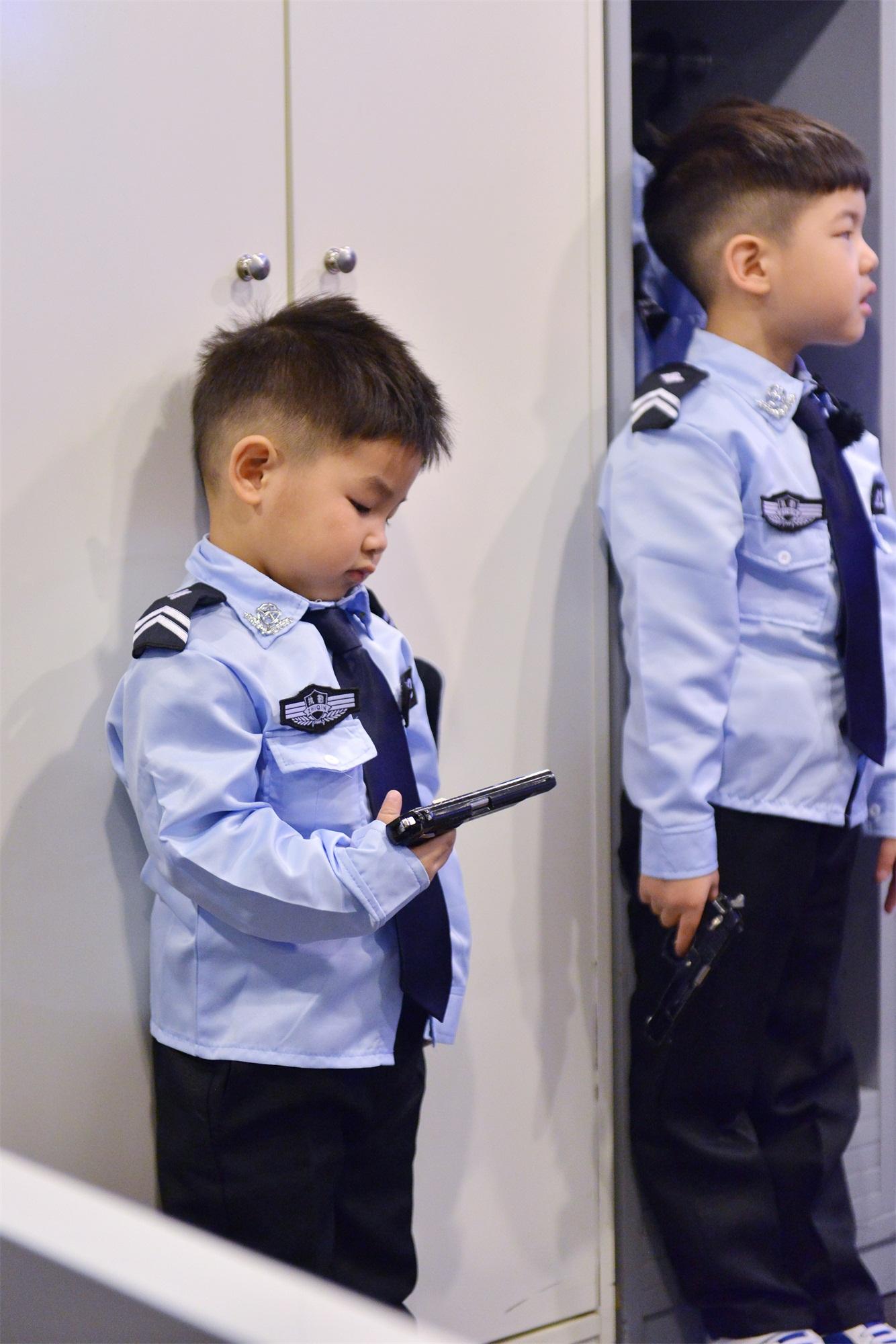 安吉小鱼儿萌照