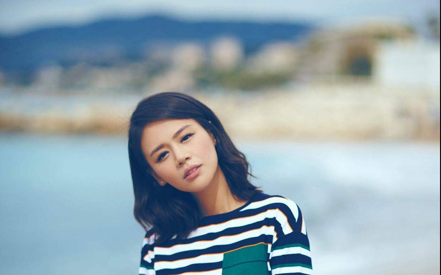 唐艺昕小白裙也可爱