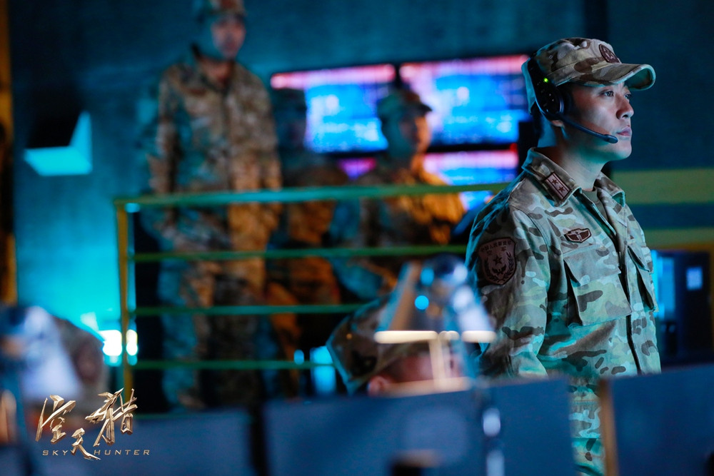 空天猎精美人物剧照海报