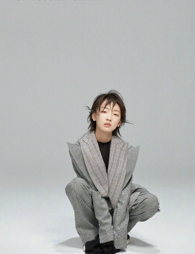 周冬雨时尚COSMO九月刊封面大片写真