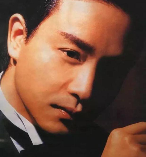 看这眼睛，不仅撩人，还给照片加戏!