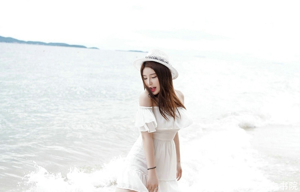 夏日海边美女图片