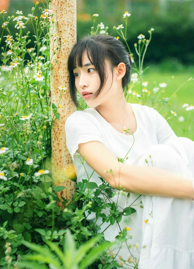 美女长相似奶茶妹妹写真