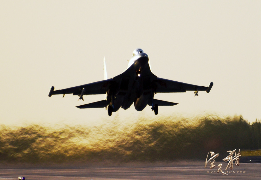 空天猎精美人物剧照海报