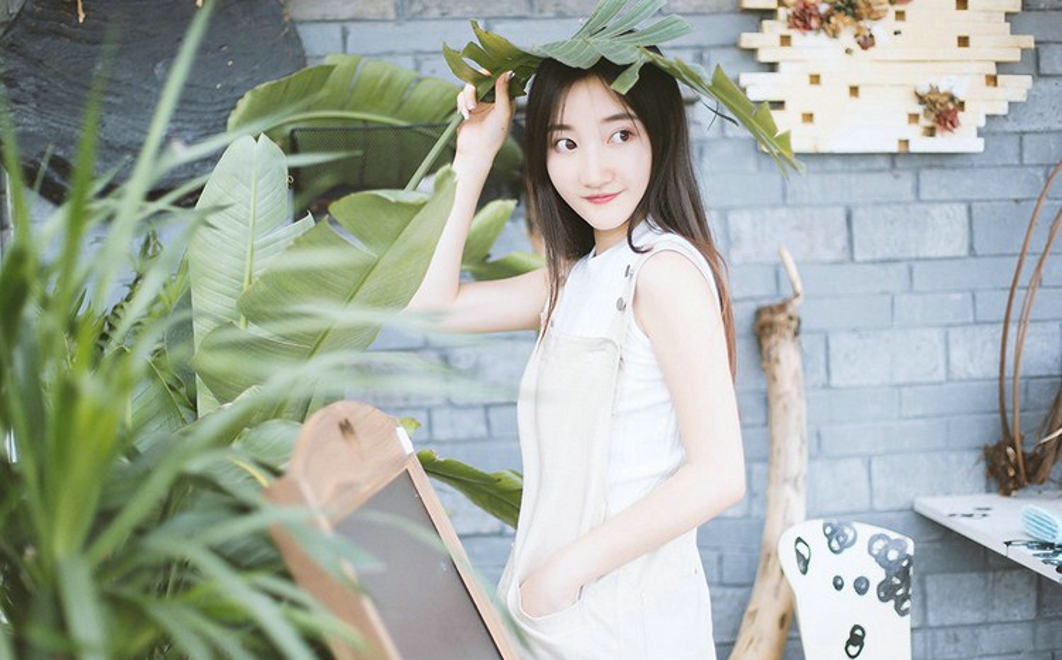 纯真善良少女齐刘海写真