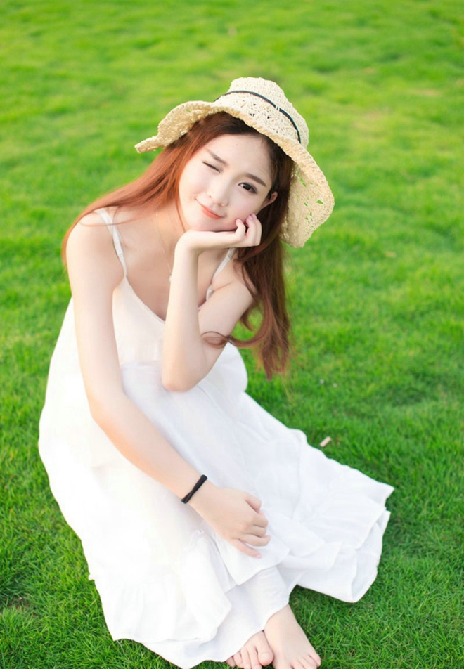 风一般的女子沐浴在阳光中清新淡雅写真