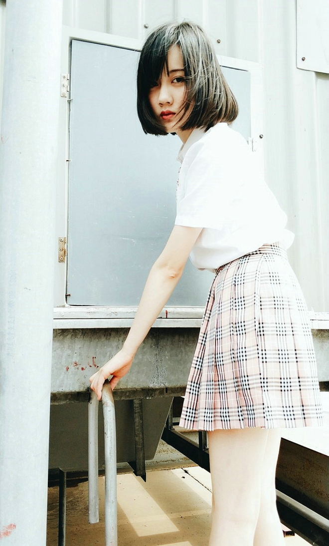 日系学生校服美女甜美娇巧唯美写真