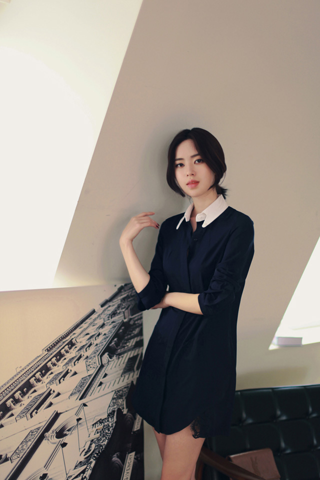 清新动人苗条少女美照