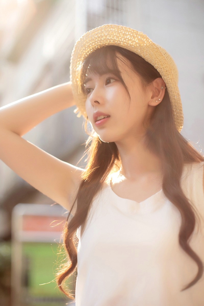 气质迷人阳光靓丽美女写真