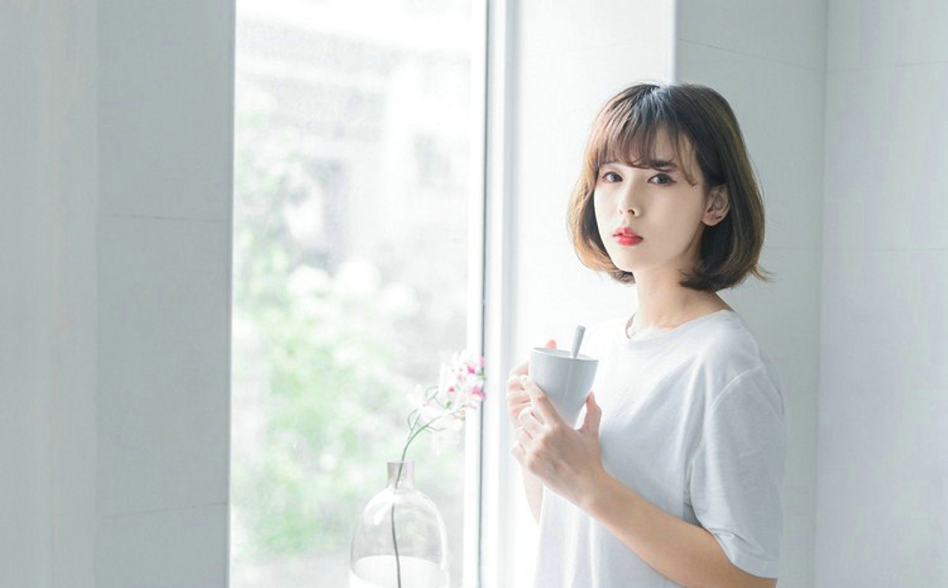 简单纯净绝美美女私房娇嫩白皙靓丽美图