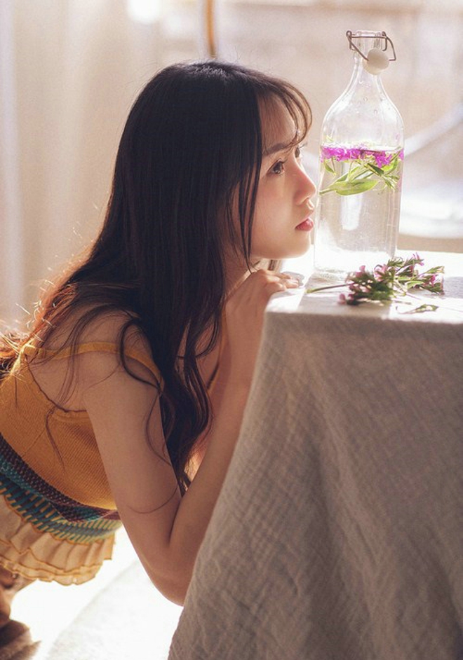 阳光清新娇嫩俏皮可爱美女