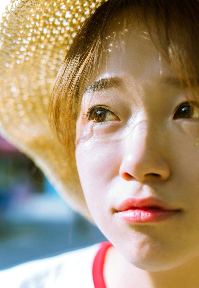 游乐场清纯可爱甜美少女开心写真照