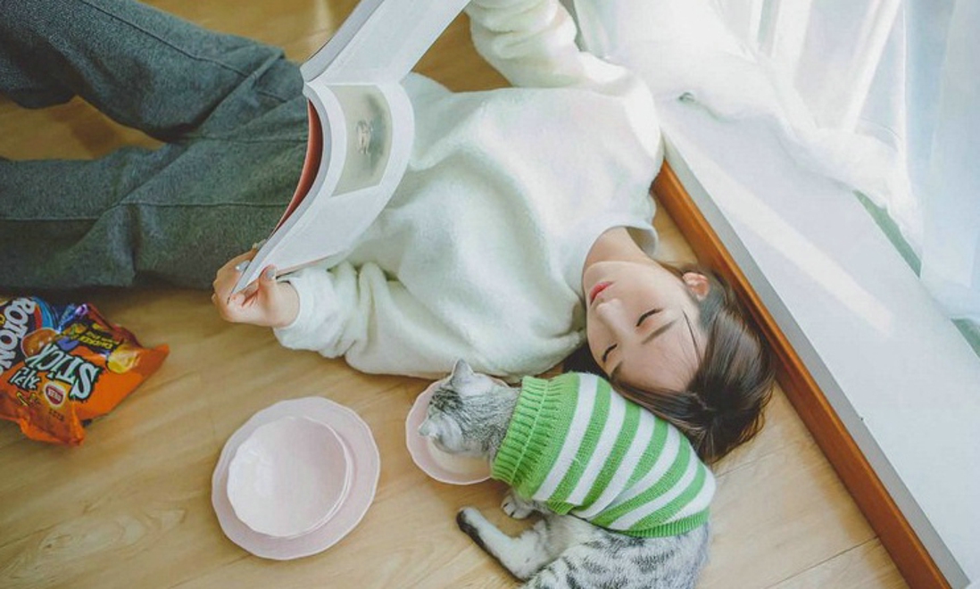 可爱小喵小姐唯美清新室内俏皮唯美写真