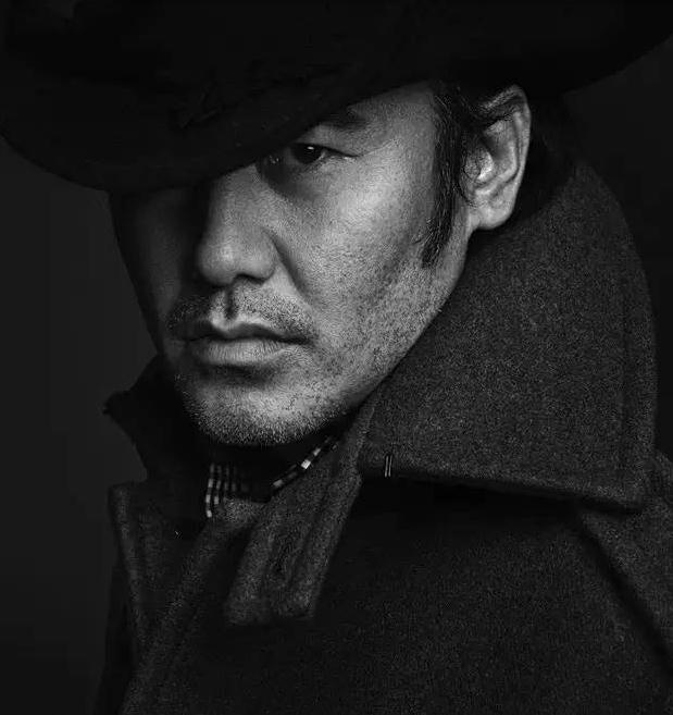 看这眼睛，不仅撩人，还给照片加戏!