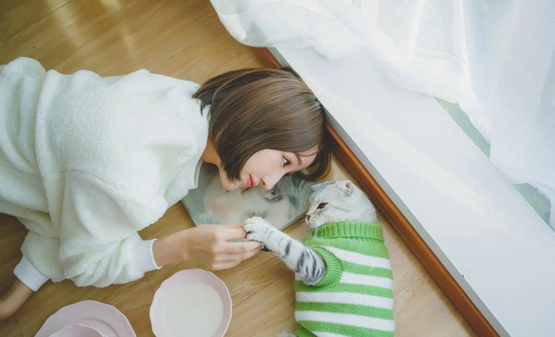 可爱小喵小姐唯美清新室内俏皮唯美写真