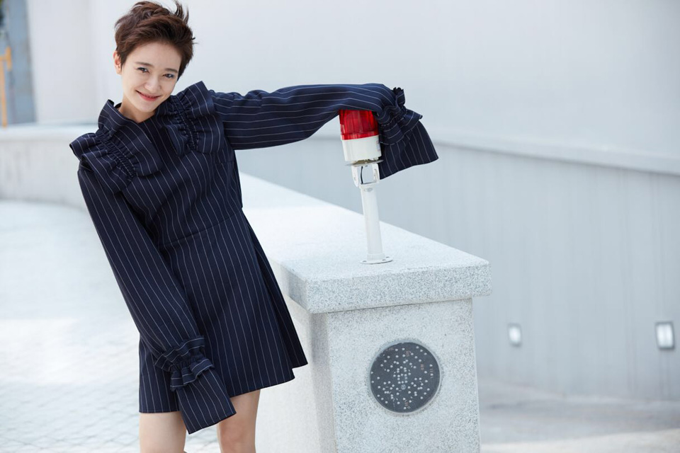 女星焦俊艳霸气中性写真照片