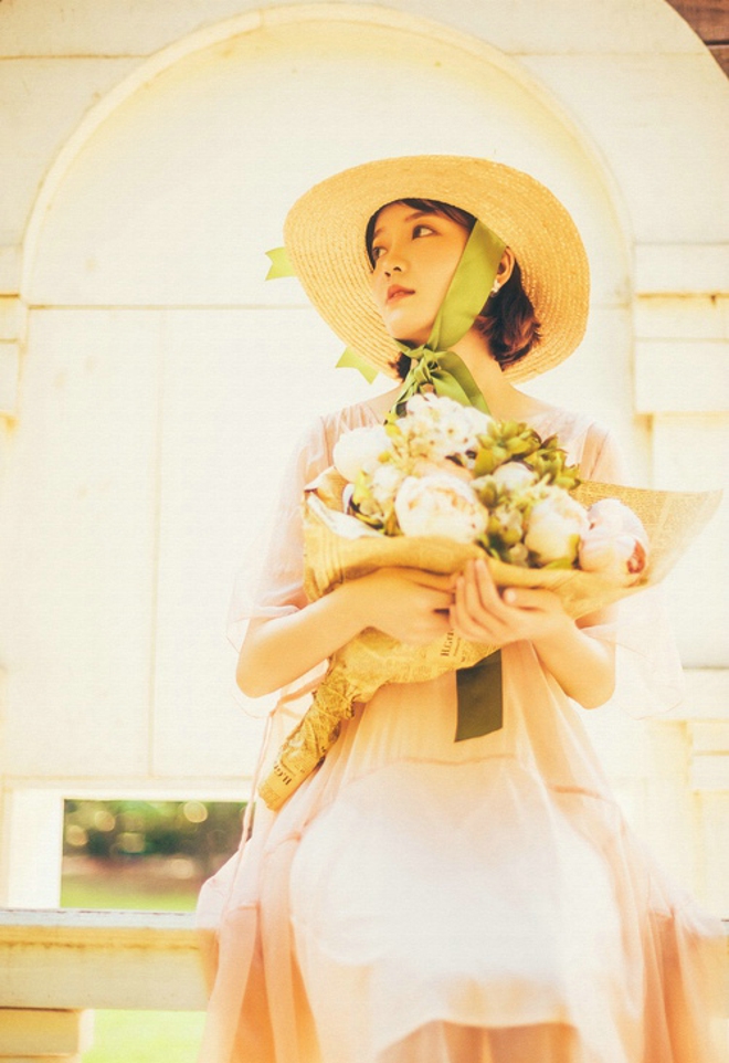 优雅古典美人暖色系气质唯美写真