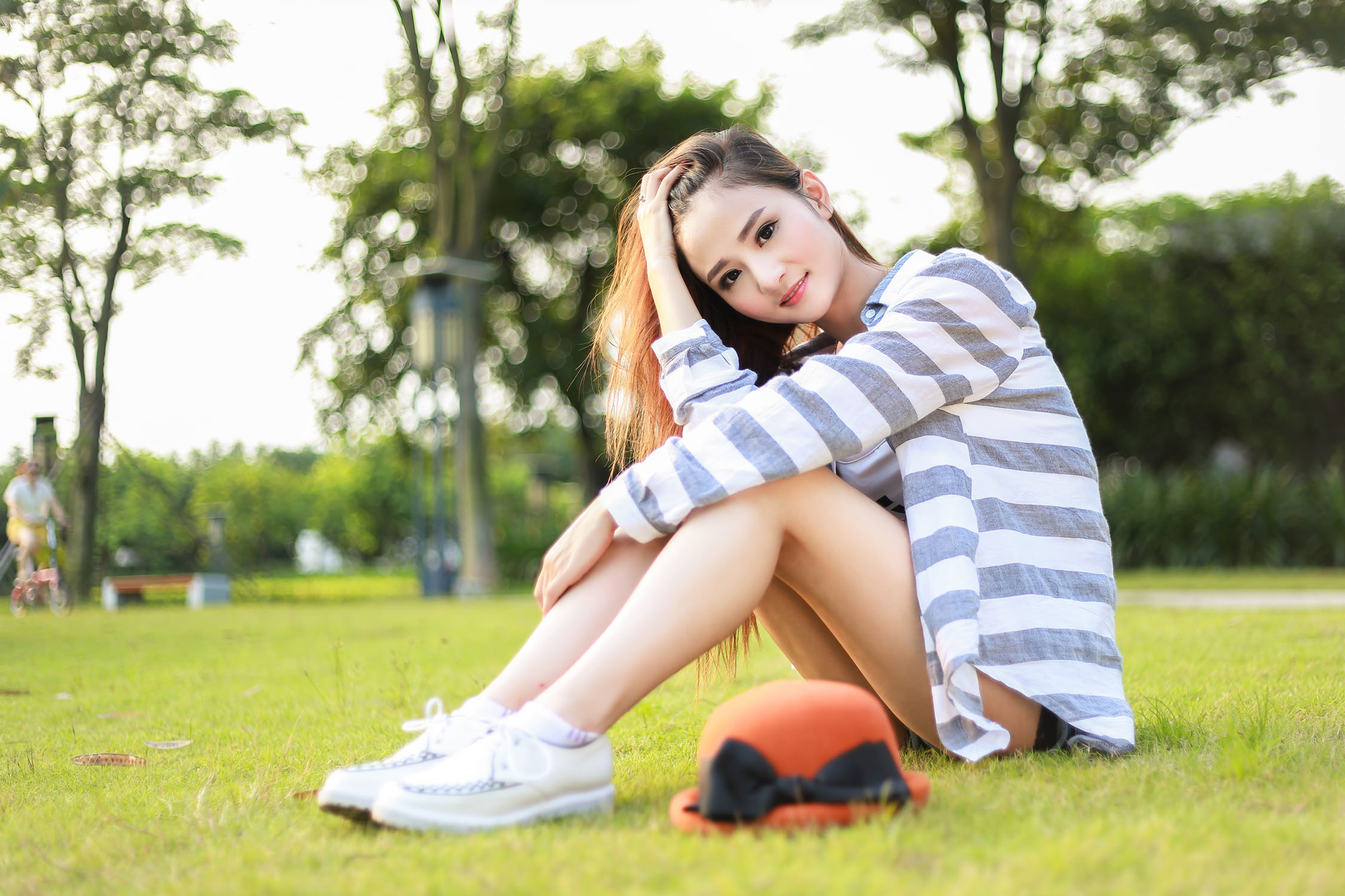 户外阳光小清新美女写真