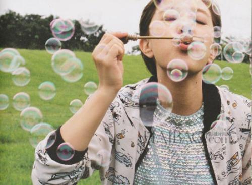 郭采洁可爱帅气短发照片