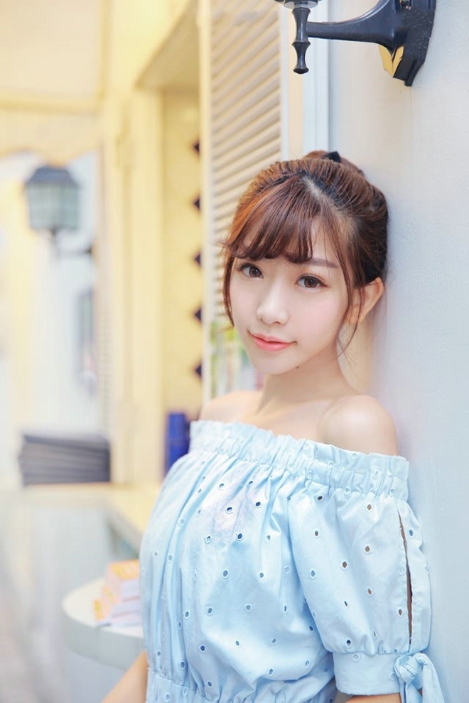 恋恋不忘梦中蓝色小仙女潇潇清纯私房写真