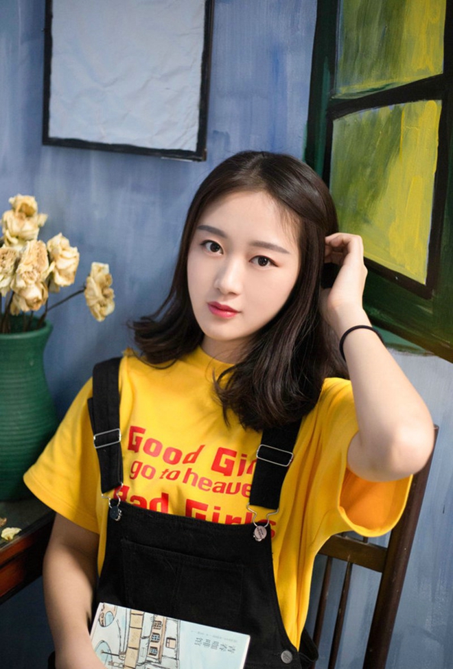 柔美美女眼神清澈迷人清纯气质写真