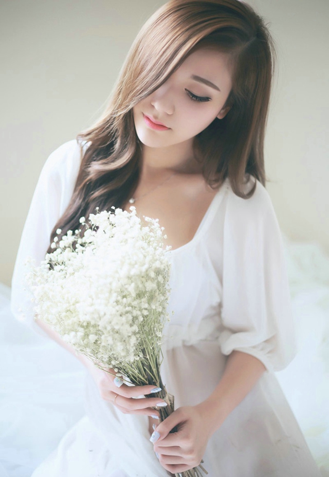 云中的女孩清纯唯美婚纱