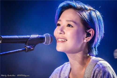 张悬个人演唱会现场图片