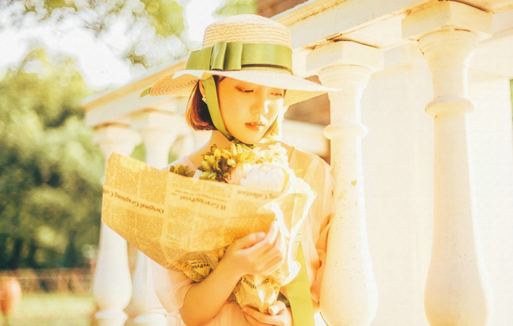 优雅古典美人暖色系气质唯美写真