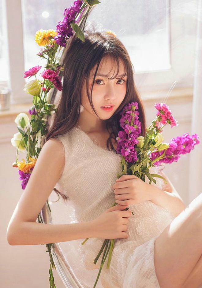 阳光清新娇嫩俏皮可爱美女