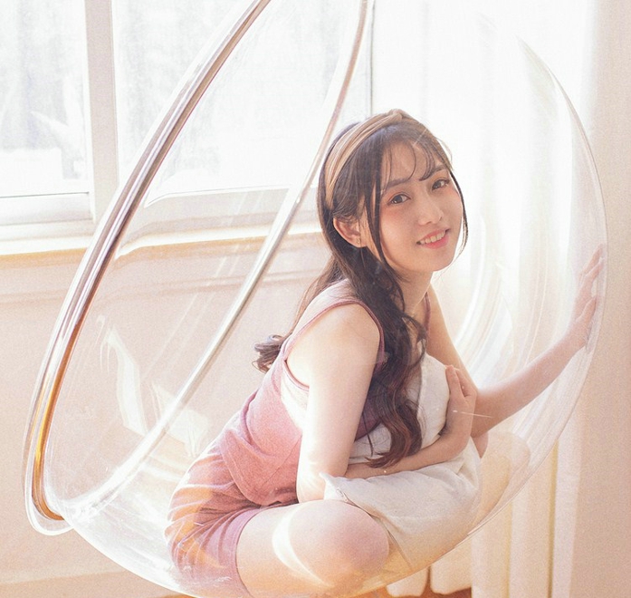 阳光清新娇嫩俏皮可爱美女