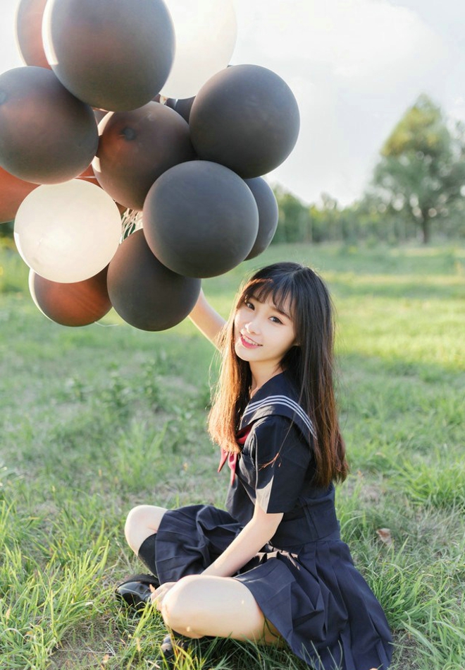 嗨森校服美女乌黑长发美女写真