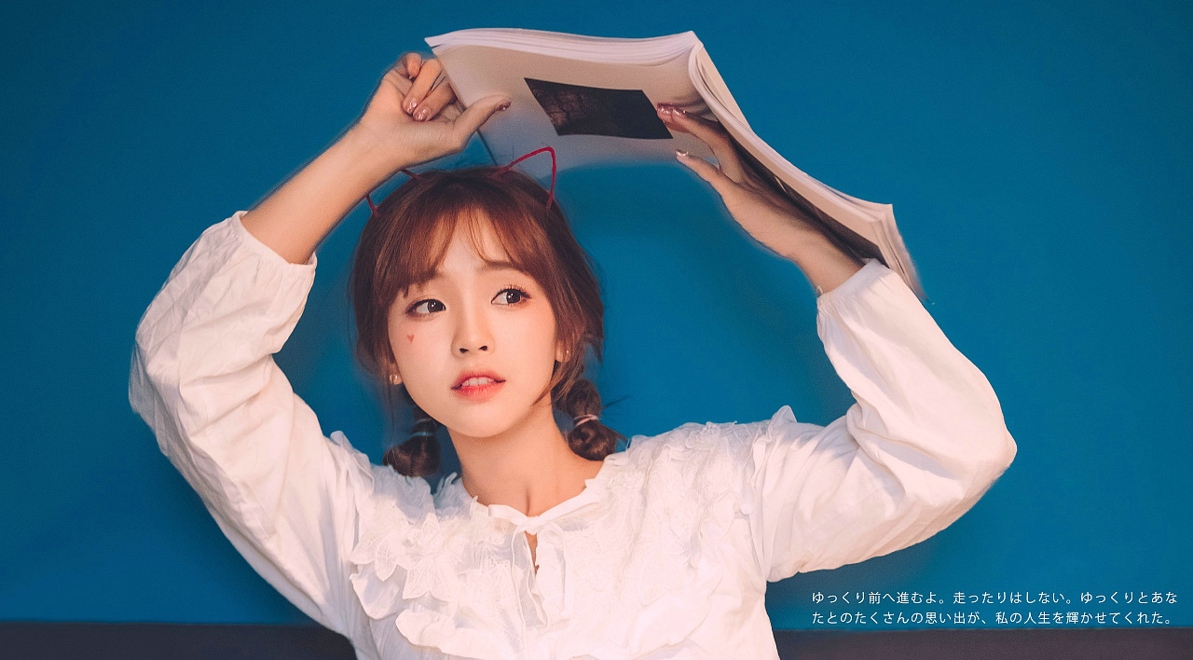 清纯可爱娃娃脸稚气少女生活写真