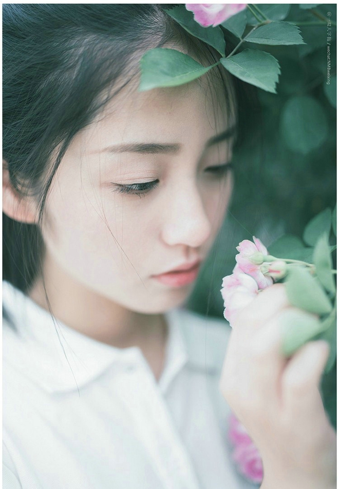 清新可爱美女盛夏街拍阳光俏皮唯美写真