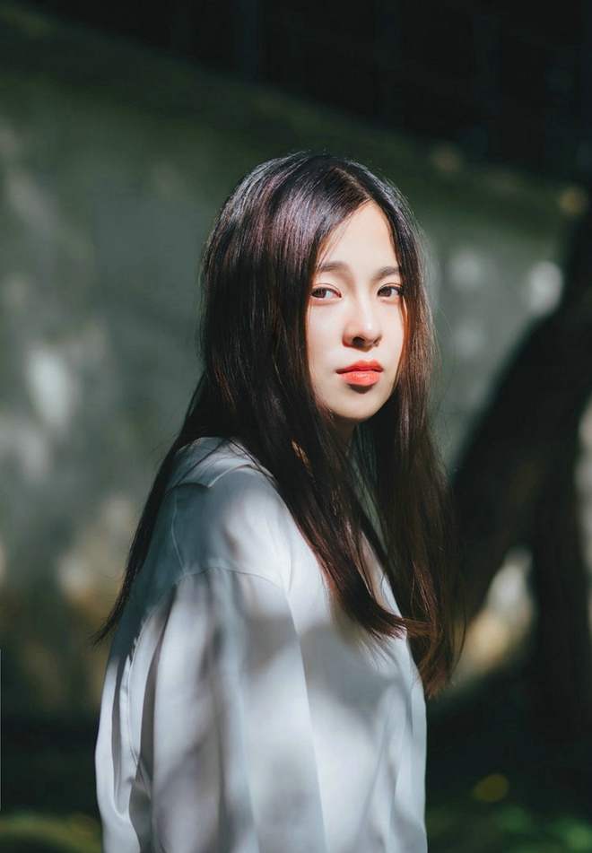 校园迷人学姐户外小清新娇巧阳光唯美写真