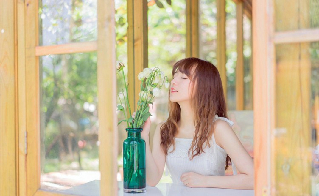 爱邻家小清新美女娇嫩写真