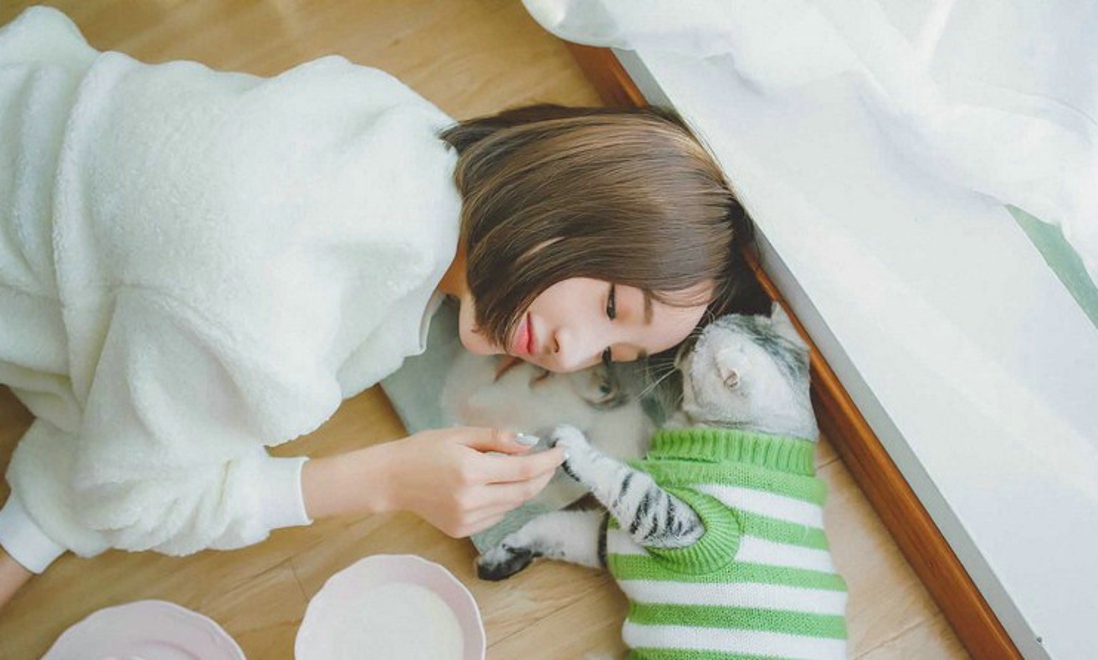 可爱小喵小姐唯美清新室内俏皮唯美写真
