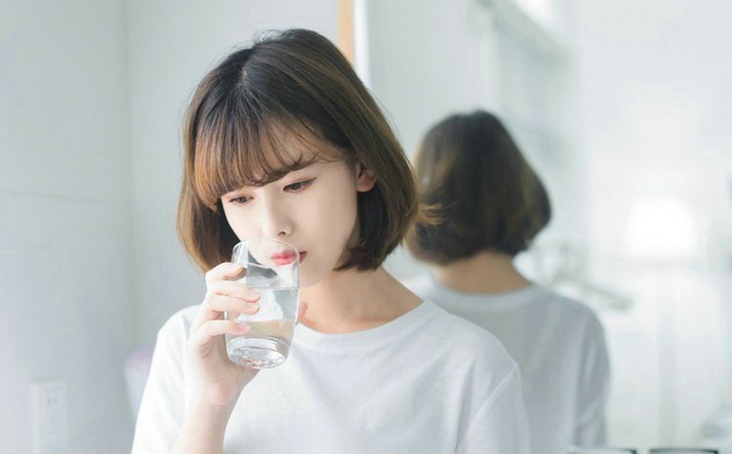 简单纯净绝美美女私房娇嫩白皙靓丽美图