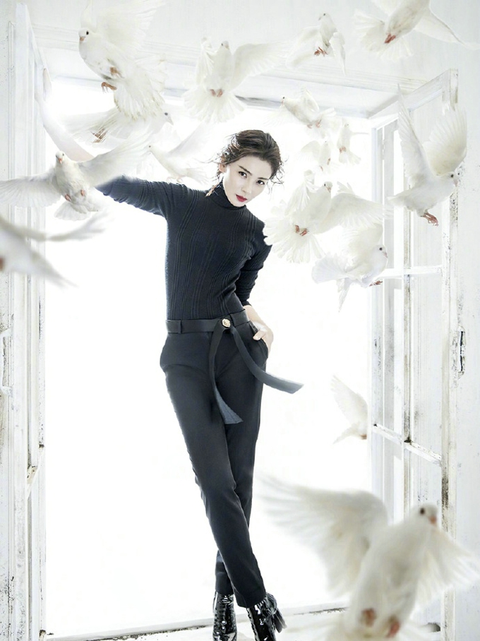 女星刘涛时尚总攻封面写真