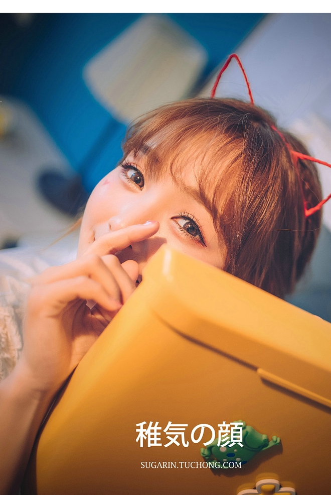 清纯可爱娃娃脸稚气少女生活写真