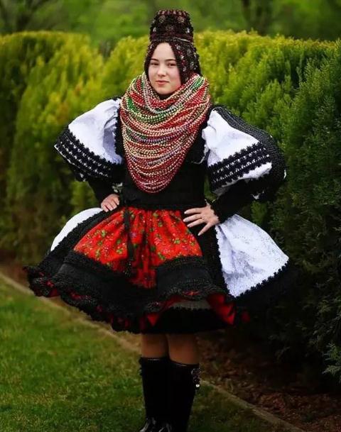 20国传统婚纱大合集，和风、欧系 这里一定有你的菜