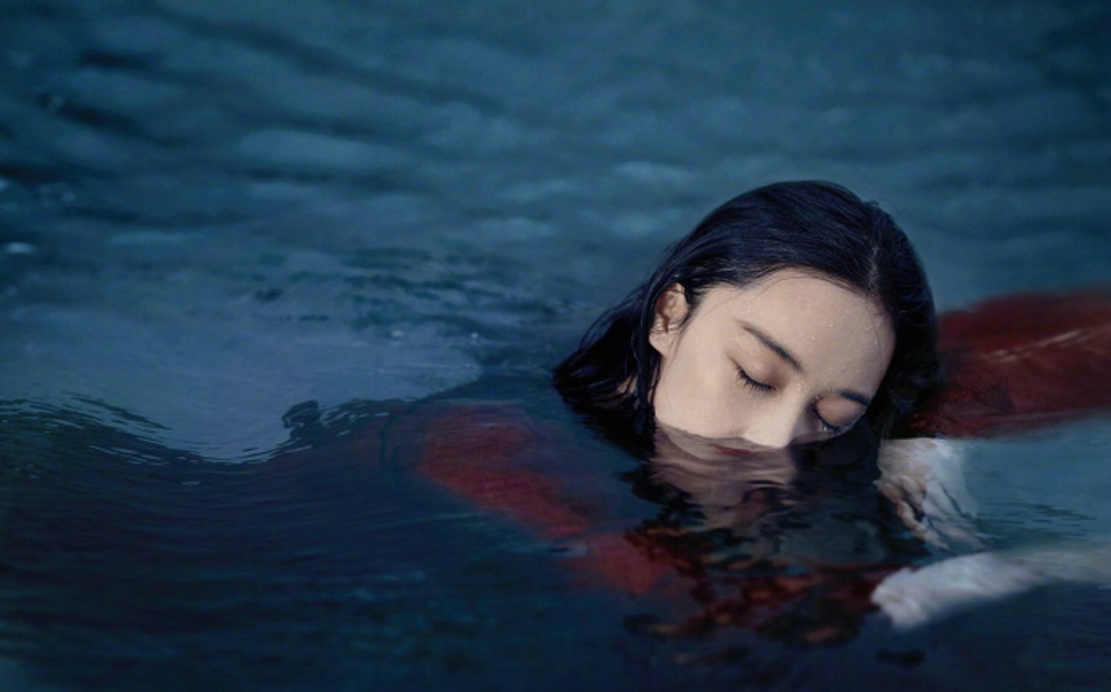 张馨予夏日清凉大片写真