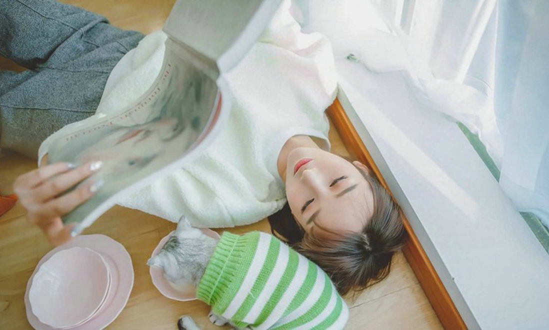 可爱小喵小姐唯美清新室内俏皮唯美写真