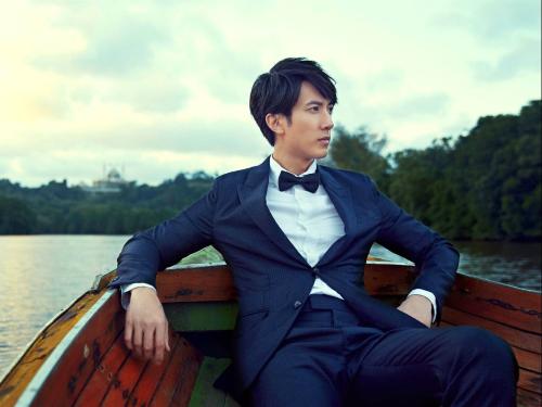 吴尊帅气写真图片