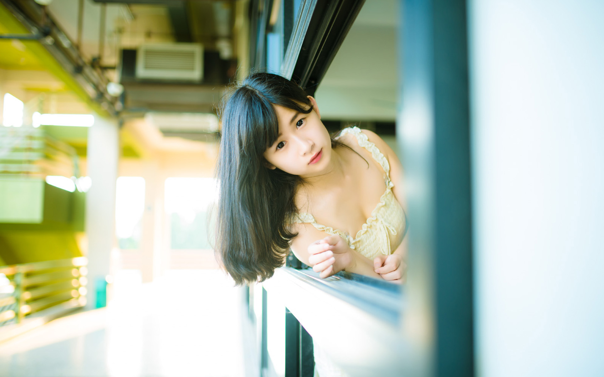 清纯美少女小清新户外写真电脑桌面壁纸