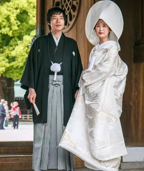 20国传统婚纱大合集，和风、欧系 这里一定有你的菜