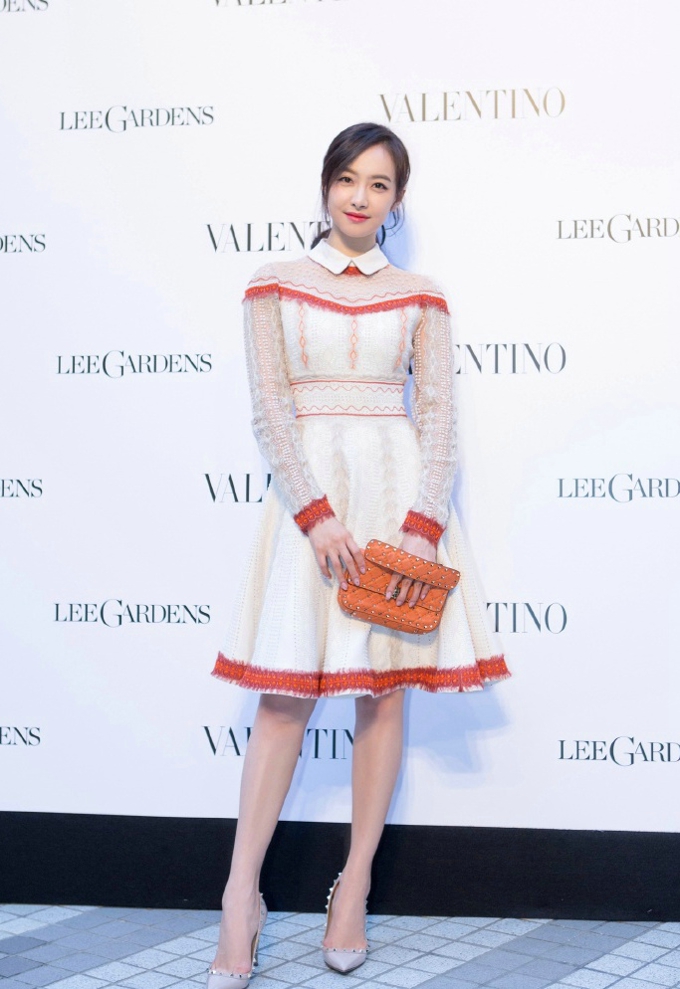 宋茜长裙优雅气质写真