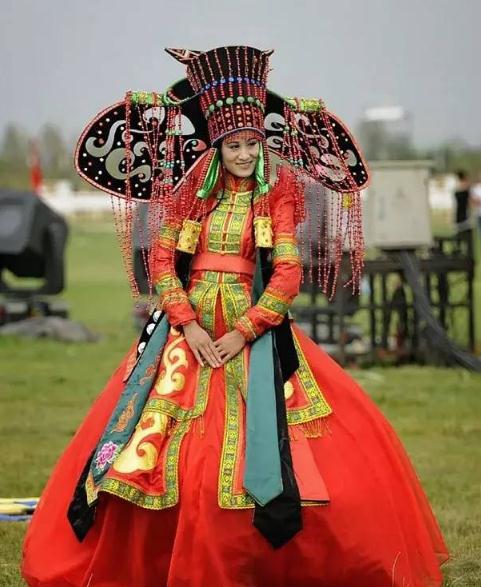 20国传统婚纱大合集，和风、欧系 这里一定有你的菜