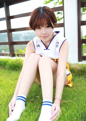 背带裤柠檬少女丸子头俏皮可爱吸睛